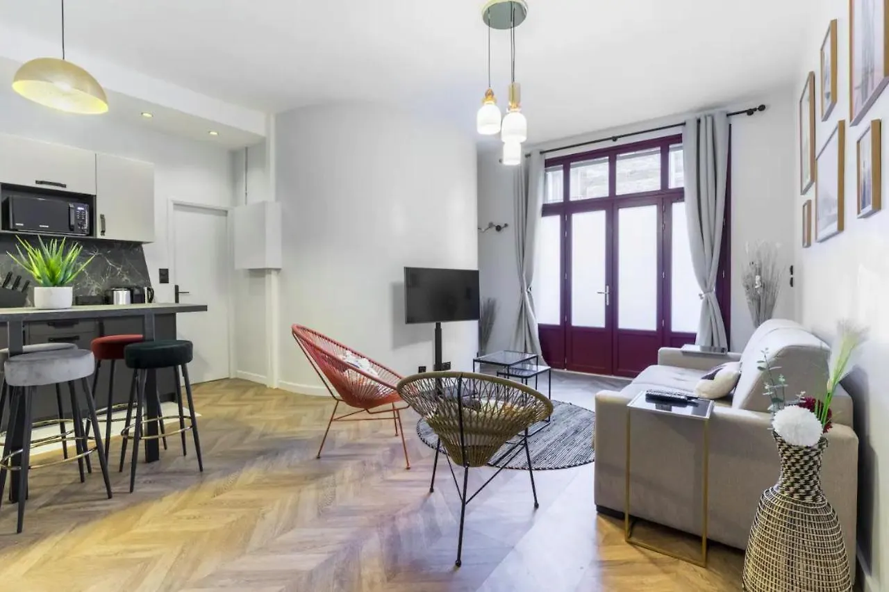 Apartament Home Suite Home Opera/Saint Lazare Paryż